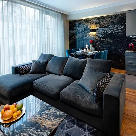 Апартаменты Active Center Luxury Two Bedroom With Parking *