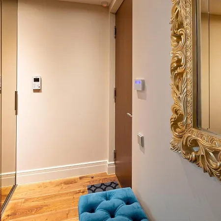 Апартаменты Active Center Luxury Two Bedroom With Parking *