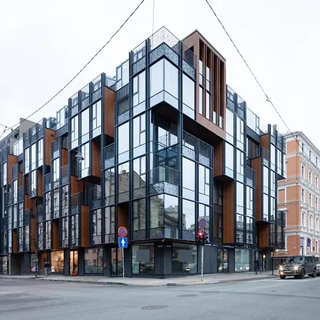 Active Center Luxury Two Bedroom With Parking