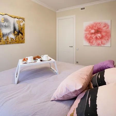 Active Center Luxury Two Bedroom With Parking דירה