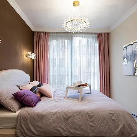 Appartamento Active Center Luxury Two Bedroom With Parking Riga